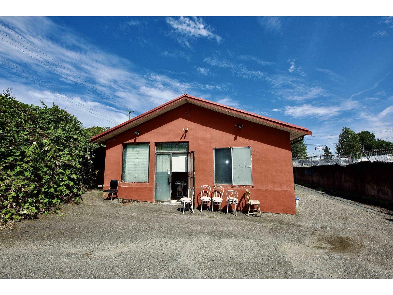 7117 Bridge Street Property Photo 4