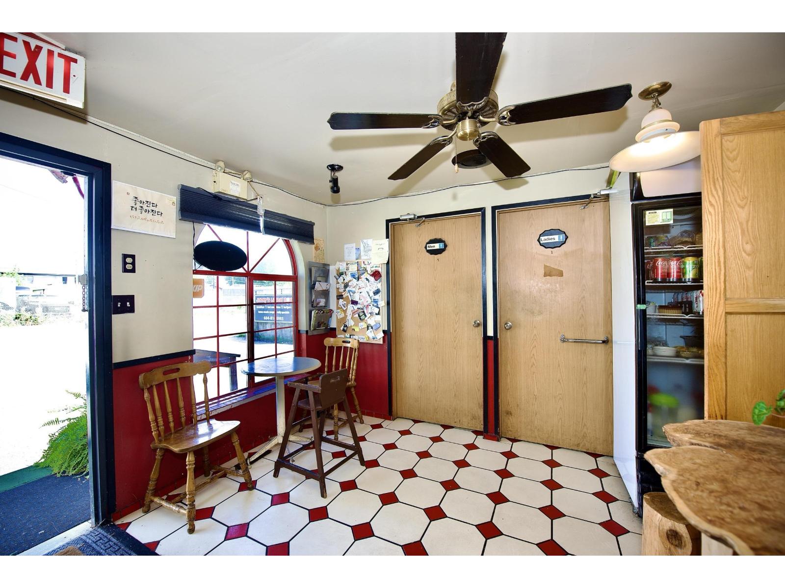 7117 Bridge Street Property Photo 5