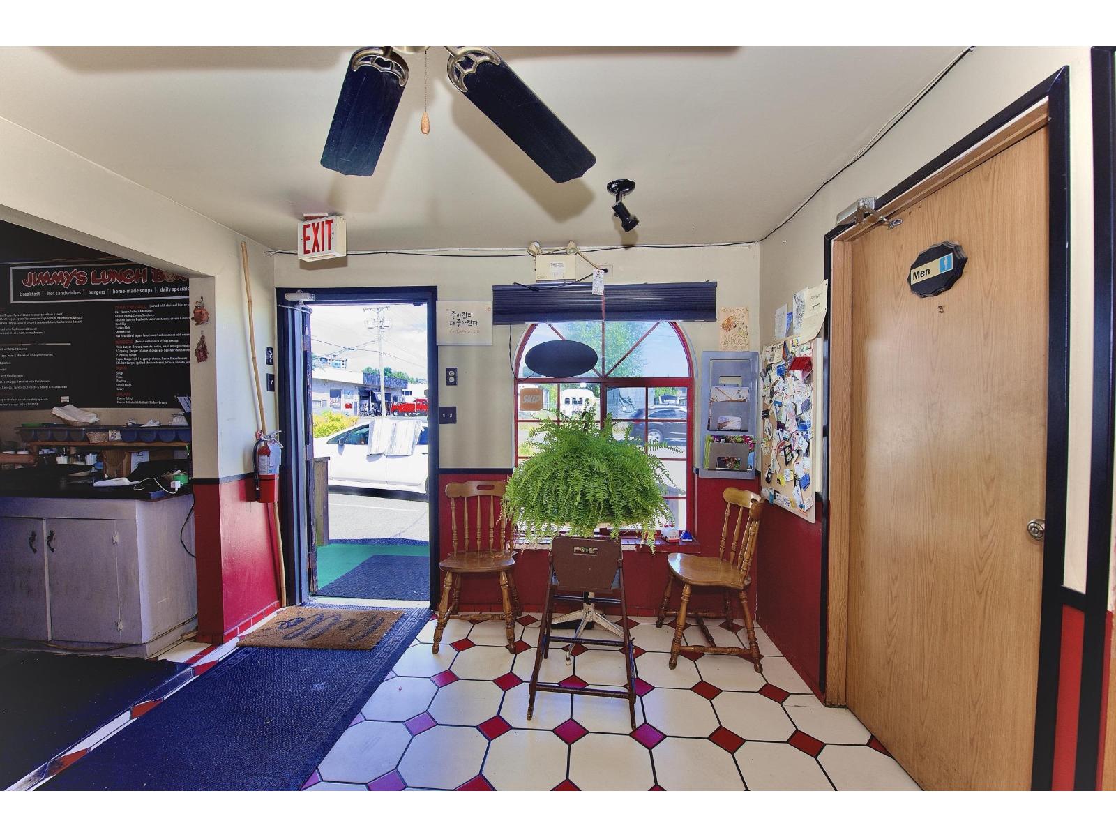 7117 Bridge Street Property Photo 7