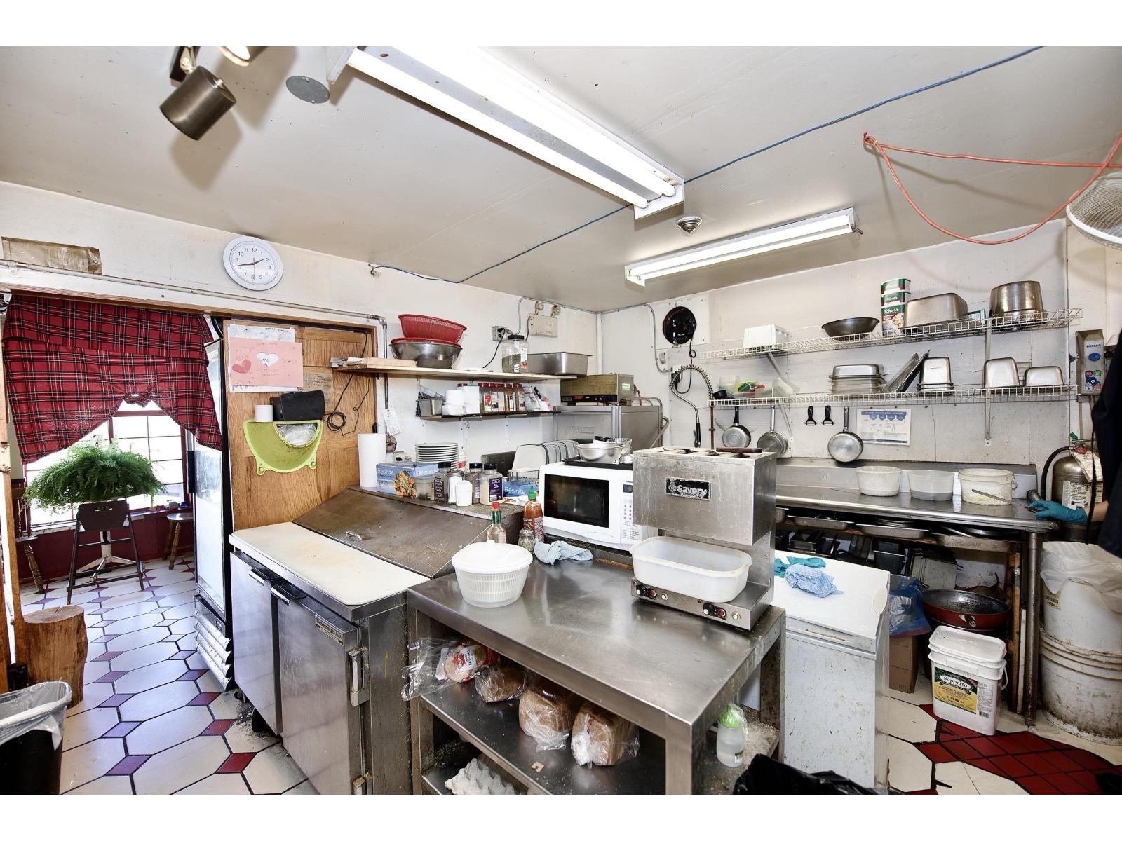 7117 Bridge Street Property Photo 12