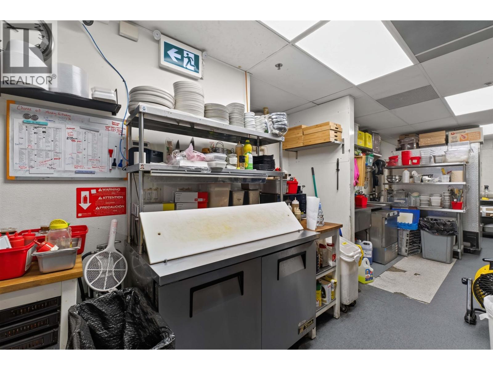1680 Robson Street Property Photo 25