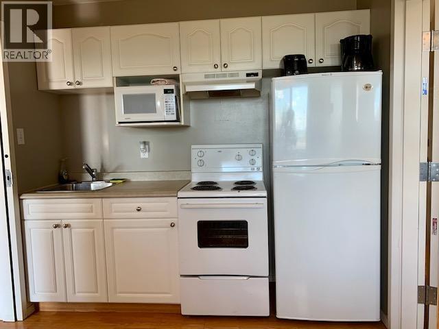 4807 S 50 Avenue Property Photo 10