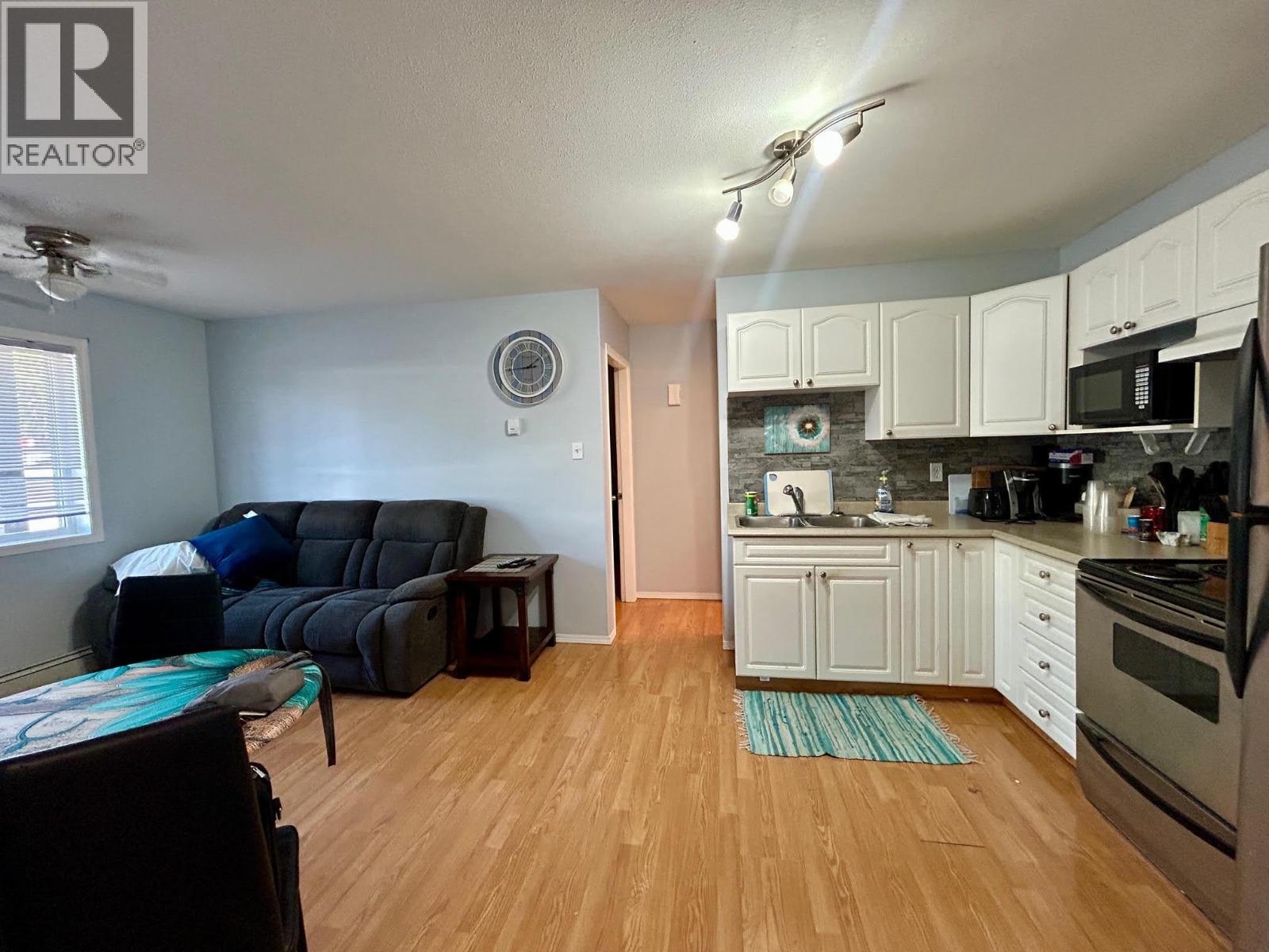 4807 S 50 Avenue Property Photo 13