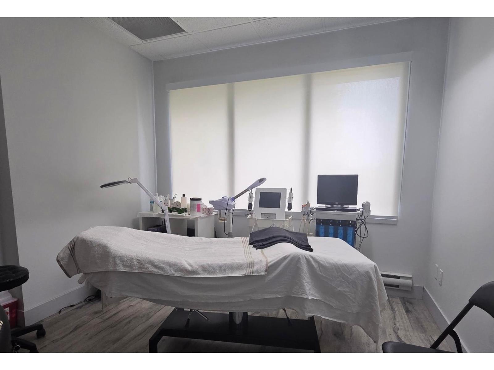 301a 6935 120 Street Property Photo 11