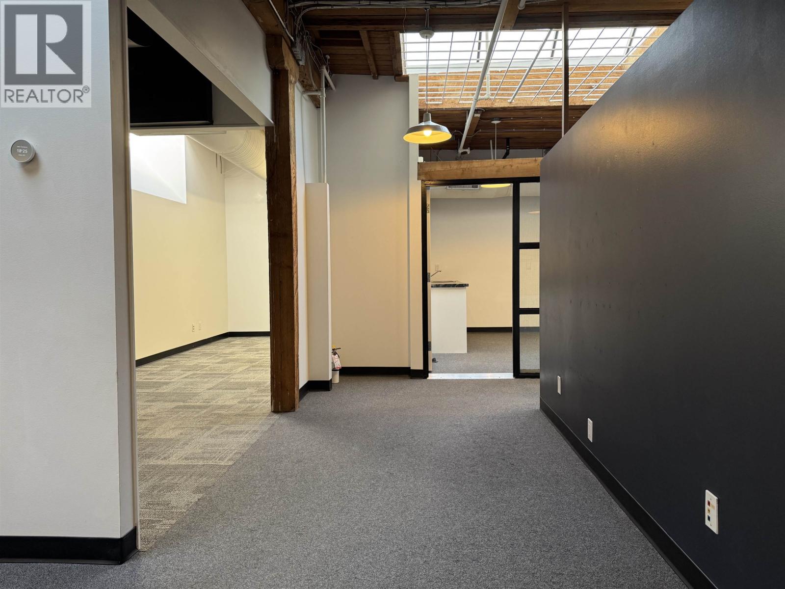 123 1020 Mainland Street Property Photo 2