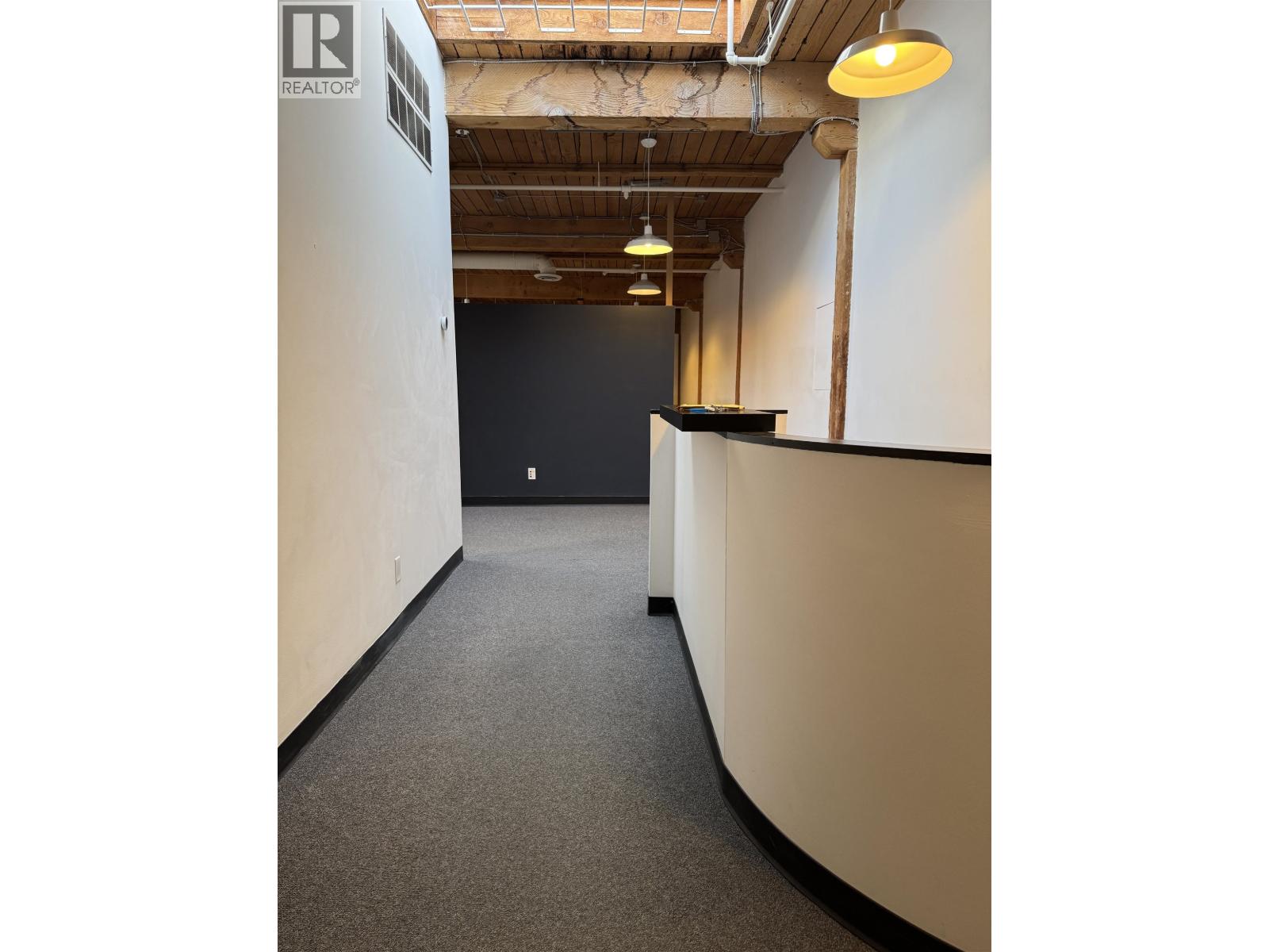 123 1020 Mainland Street Property Photo 4