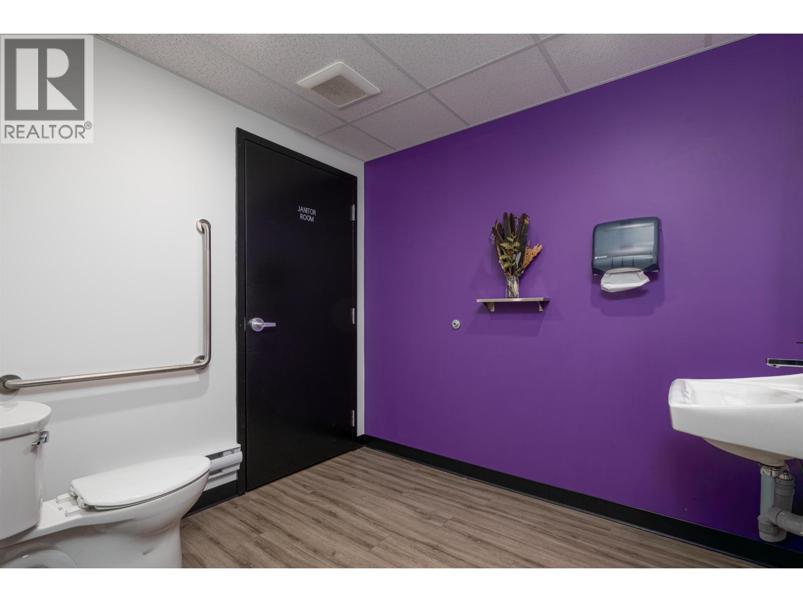 5531 Hartway Drive Property Photo 32