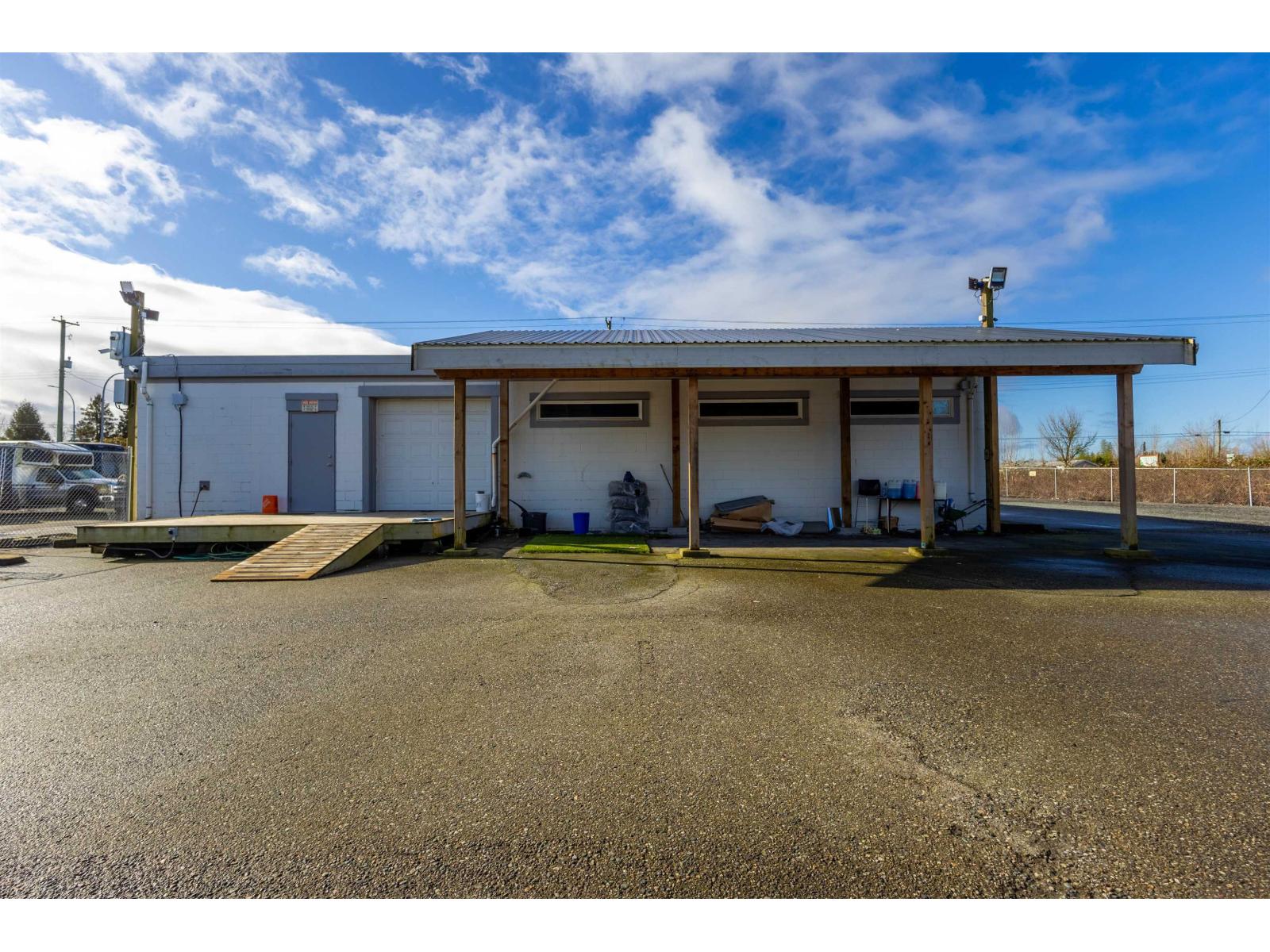 22867 Fraser Highway Property Photo 7