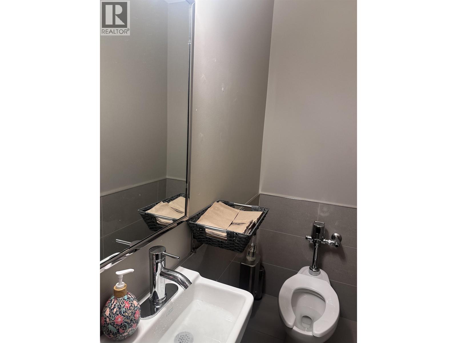 120 5133 Springs Boulevard Property Photo 14