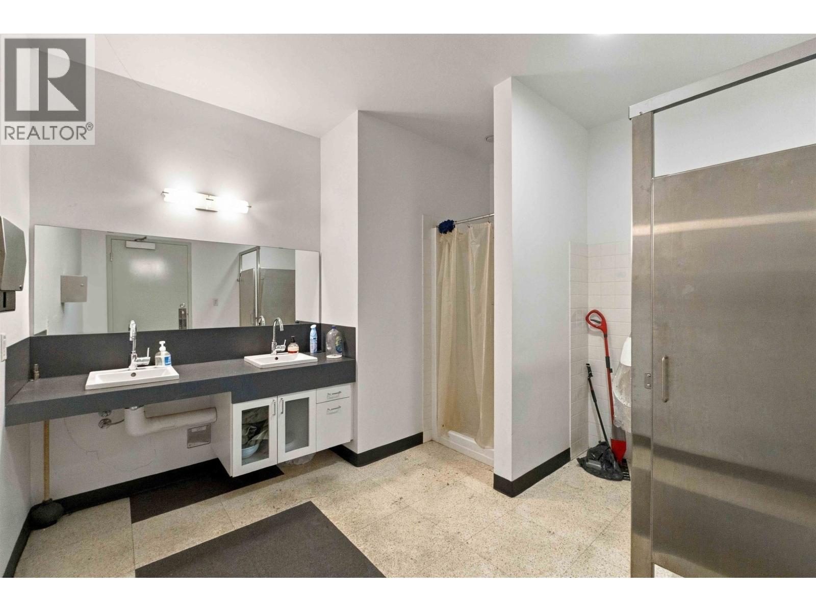 11420 Blacksmith Place Property Photo 34