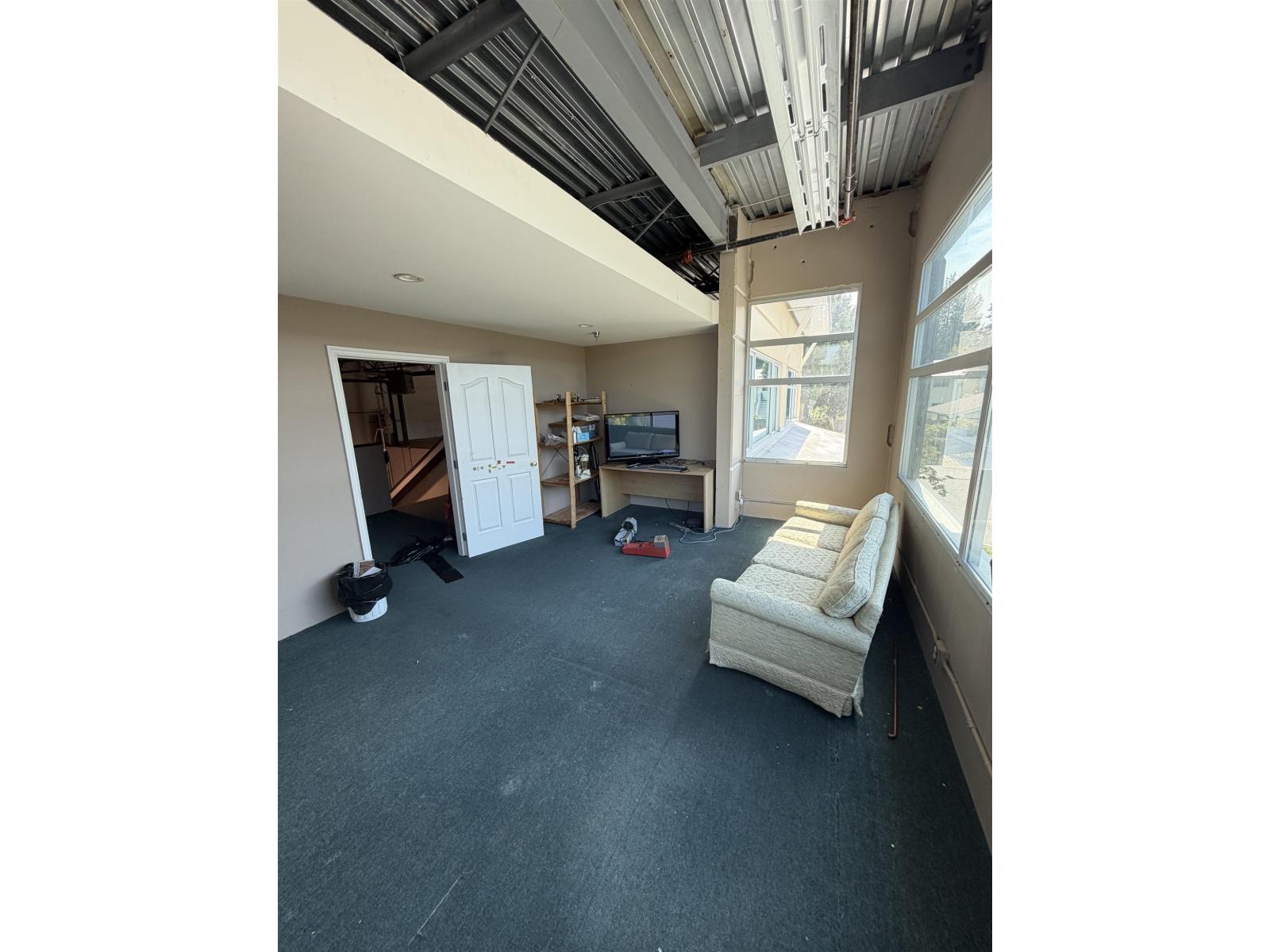 108 2255 King George Boulevard Property Photo 15
