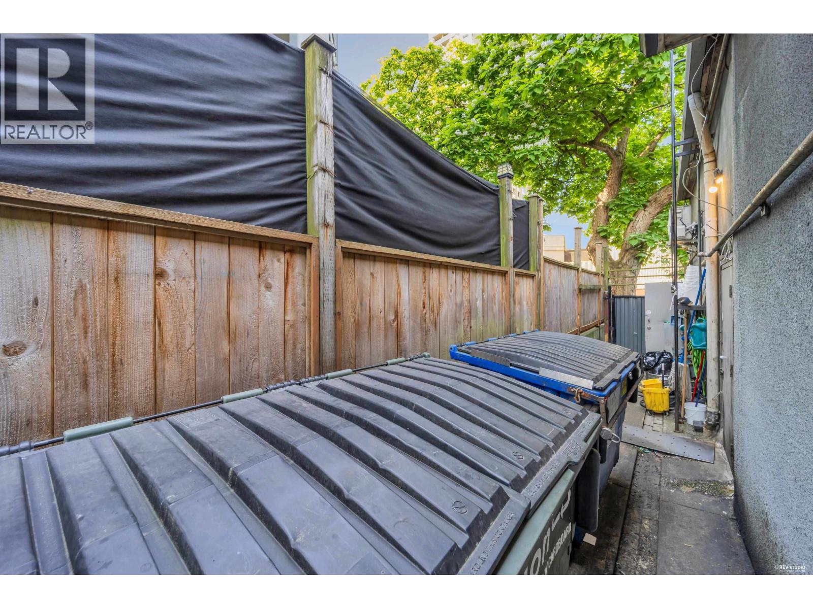 11555 Confidential Property Photo 24