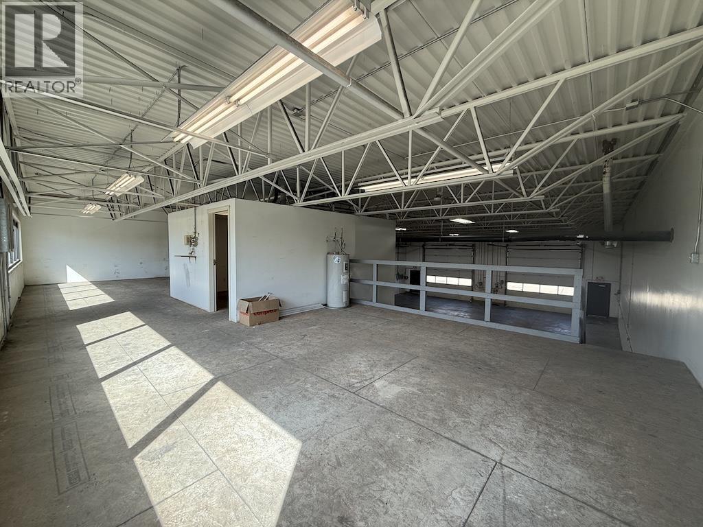 9622-9624 Sikanni Road Property Photo 14