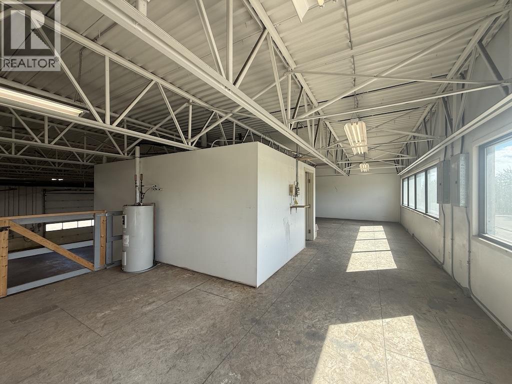 9622-9624 Sikanni Road Property Photo 18