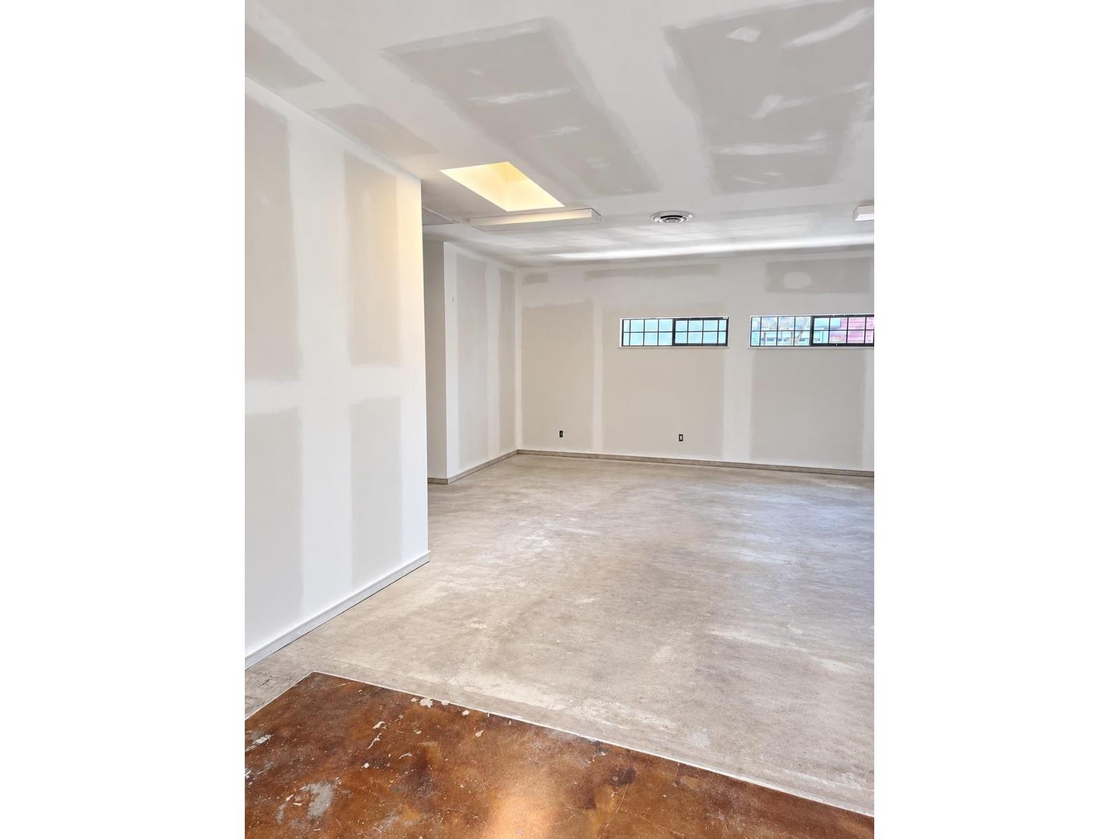 20728 Fraser Highway Property Photo 2