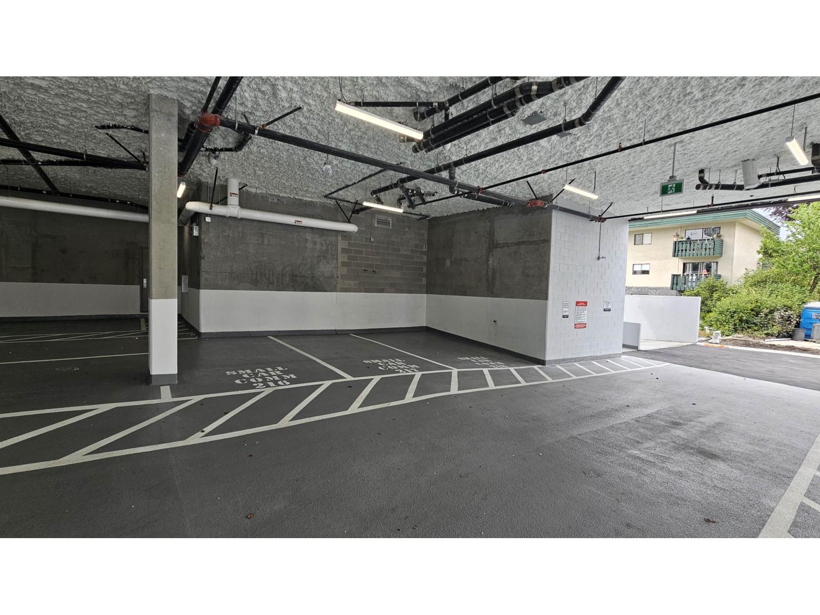 140 20769 Fraser Highway Property Photo 7