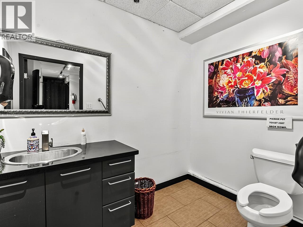 1126 Richards Street Property Photo 18