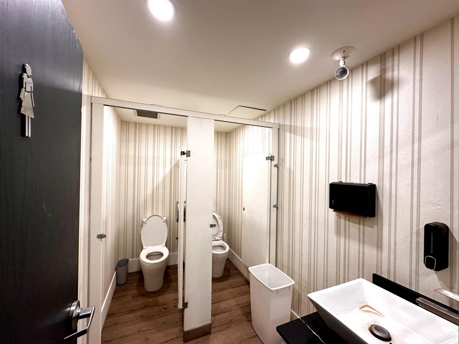 100 15057 Marine Drive Property Photo 9