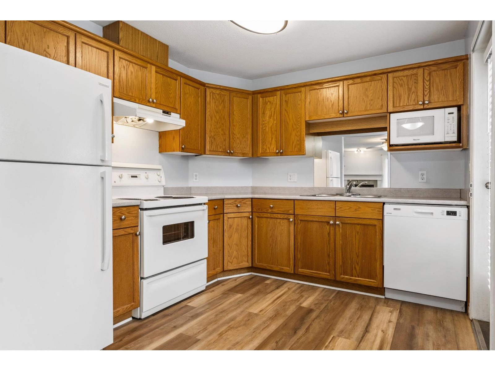46008 Bole Avenue #1 & 3 Property Photo 11