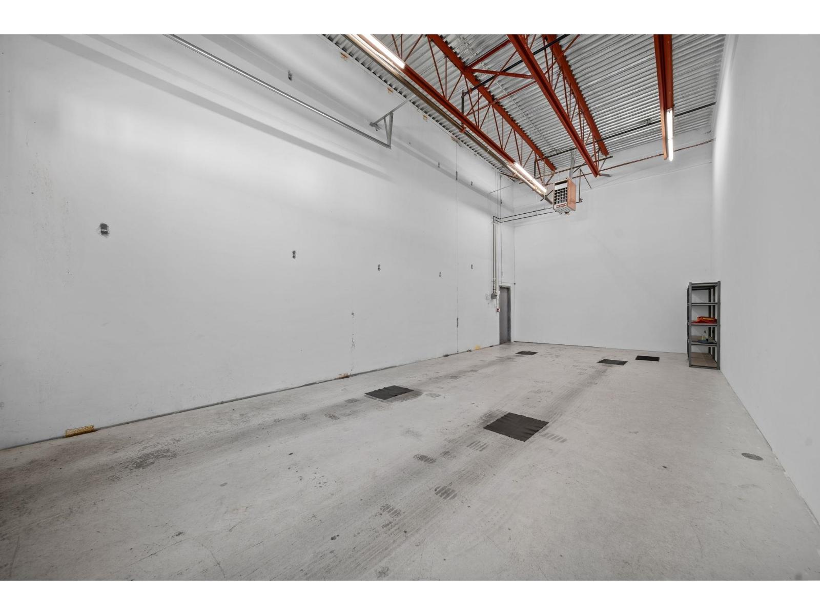 208 30610 Progressive Way Property Photo 6