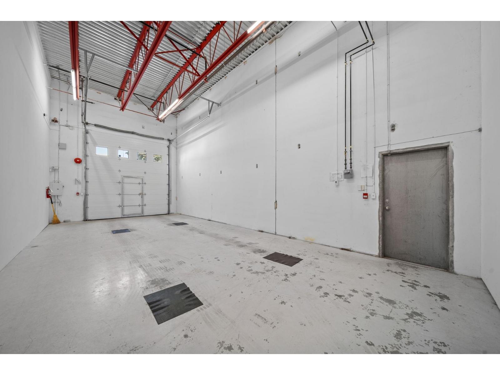 208 30610 Progressive Way Property Photo 12