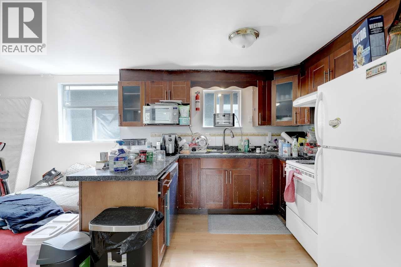 4265 Slocan Street Property Photo 20