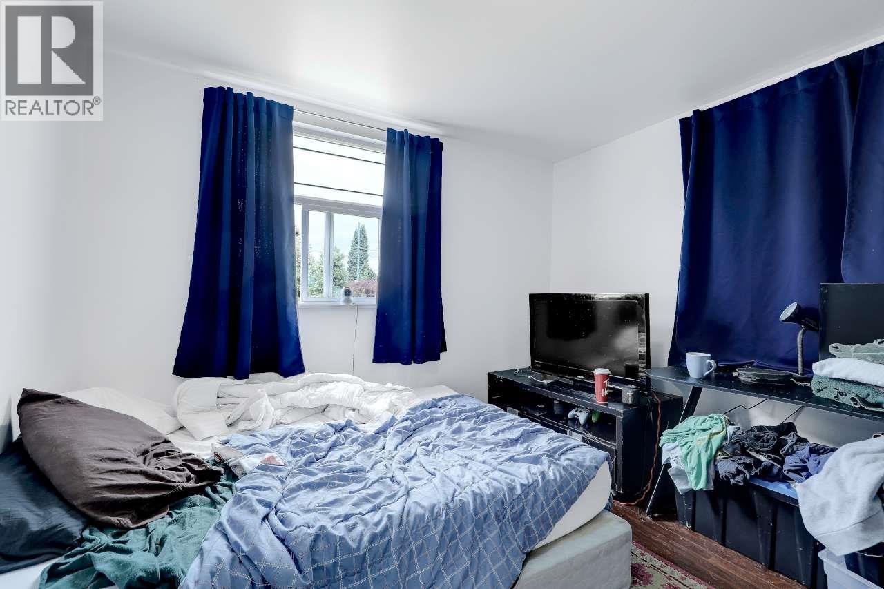 4265 Slocan Street Property Photo 21