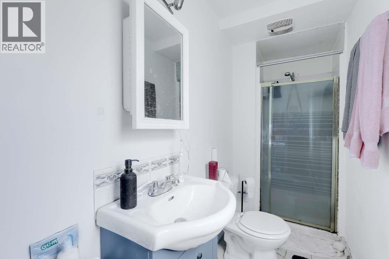 4265 Slocan Street Property Photo 26
