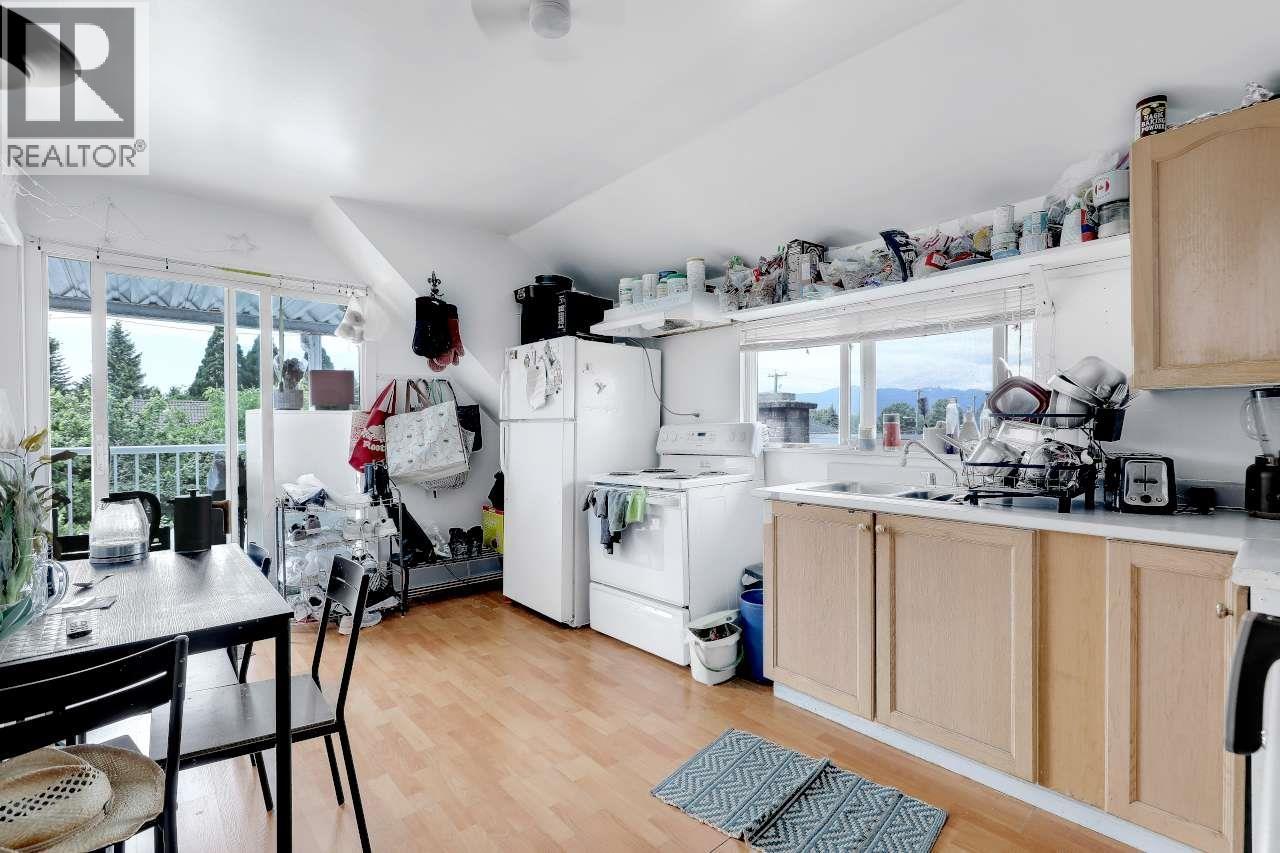 4265 Slocan Street Property Photo 28