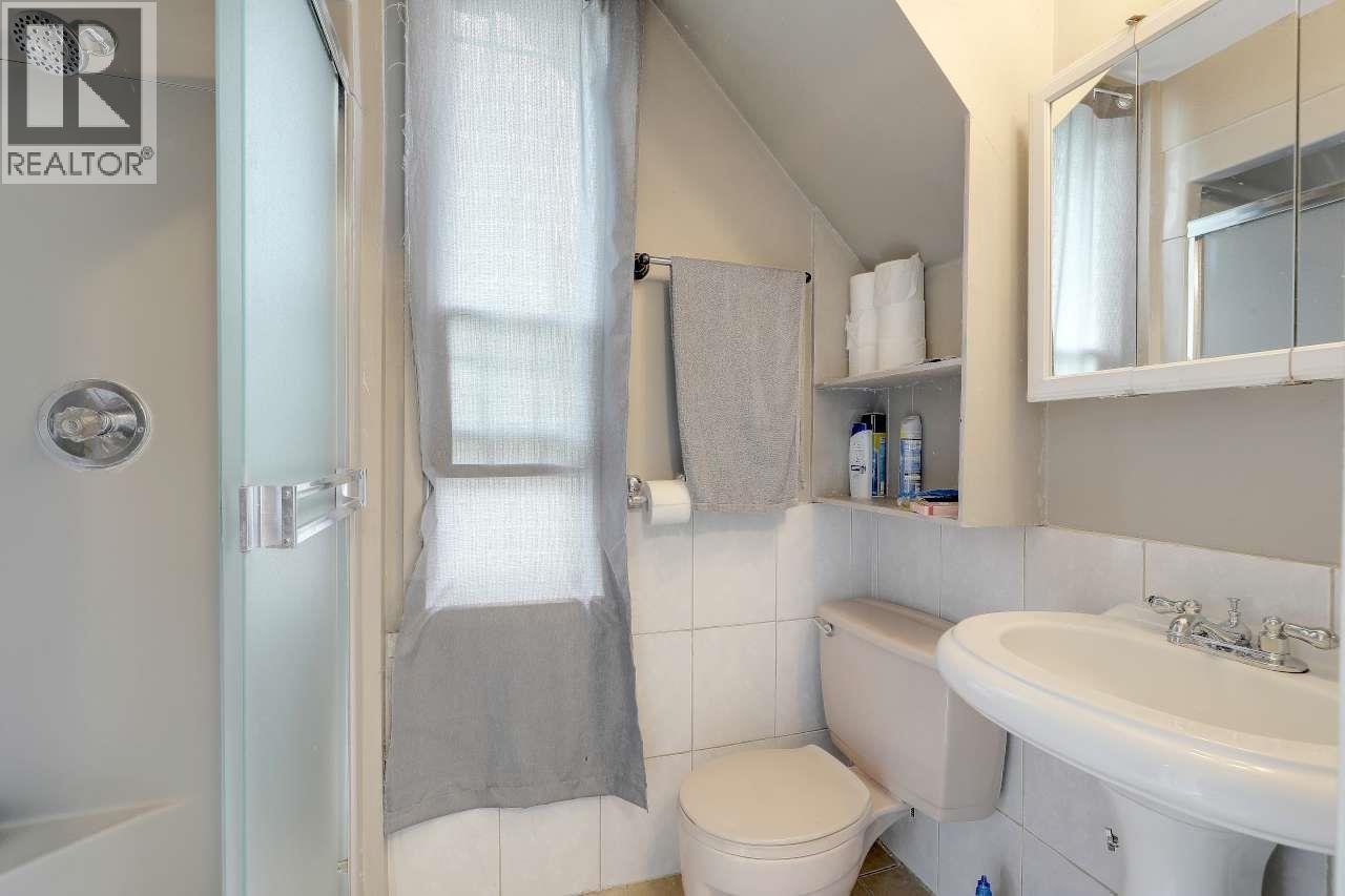 4265 Slocan Street Property Photo 31