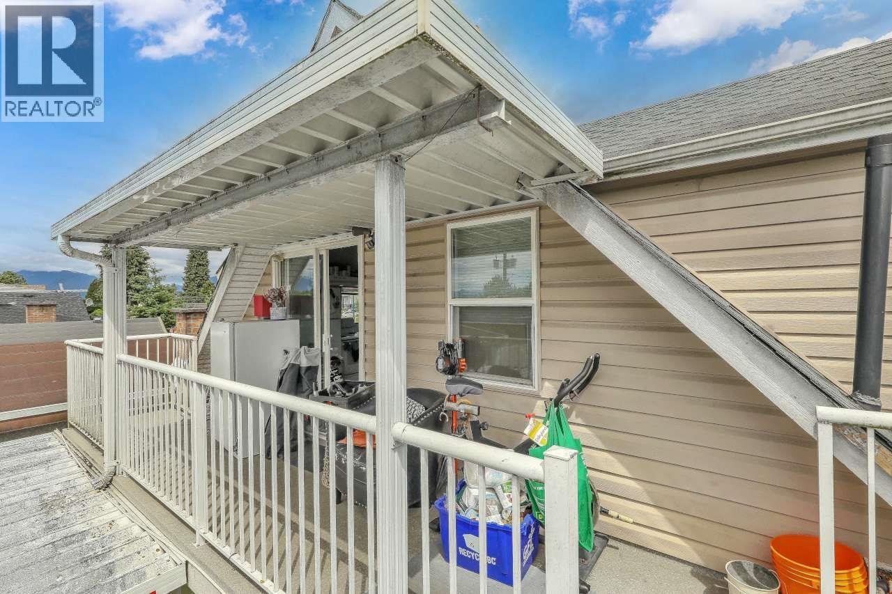 4265 Slocan Street Property Photo 33
