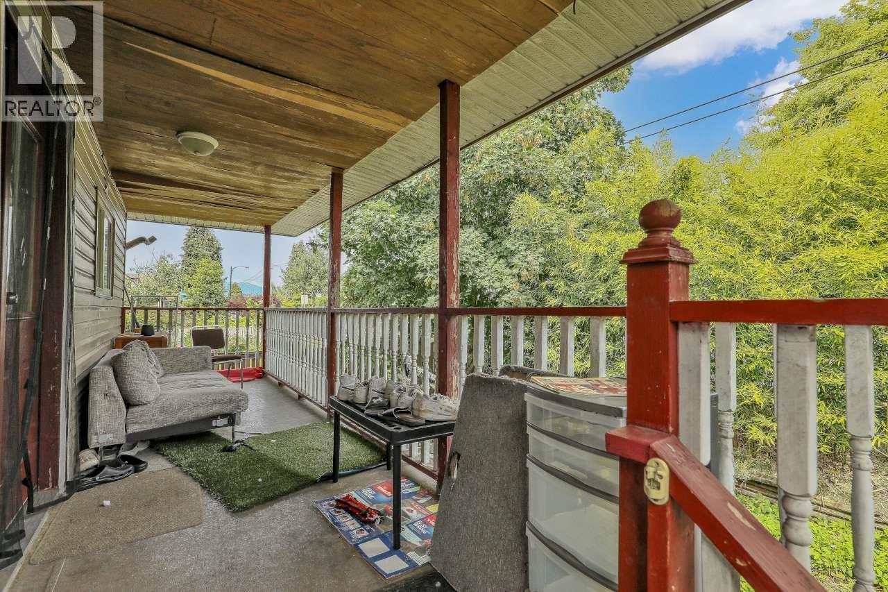 4265 Slocan Street Property Photo 39