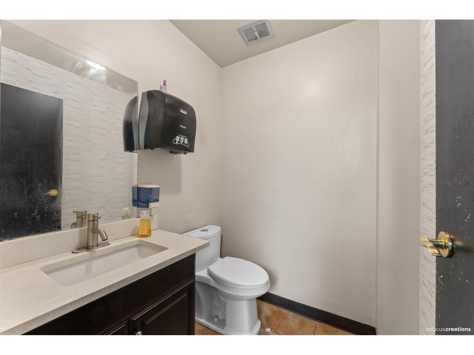 12194 86 Avenue Property Photo 15
