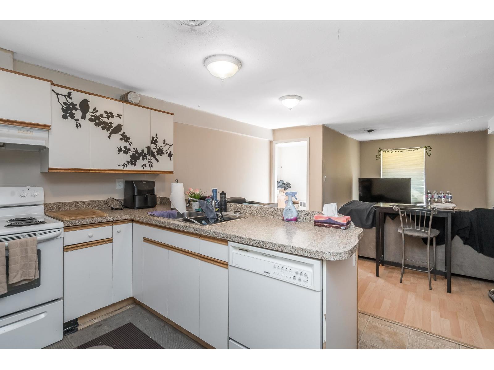 20483 Fraser Highway Property Photo 20