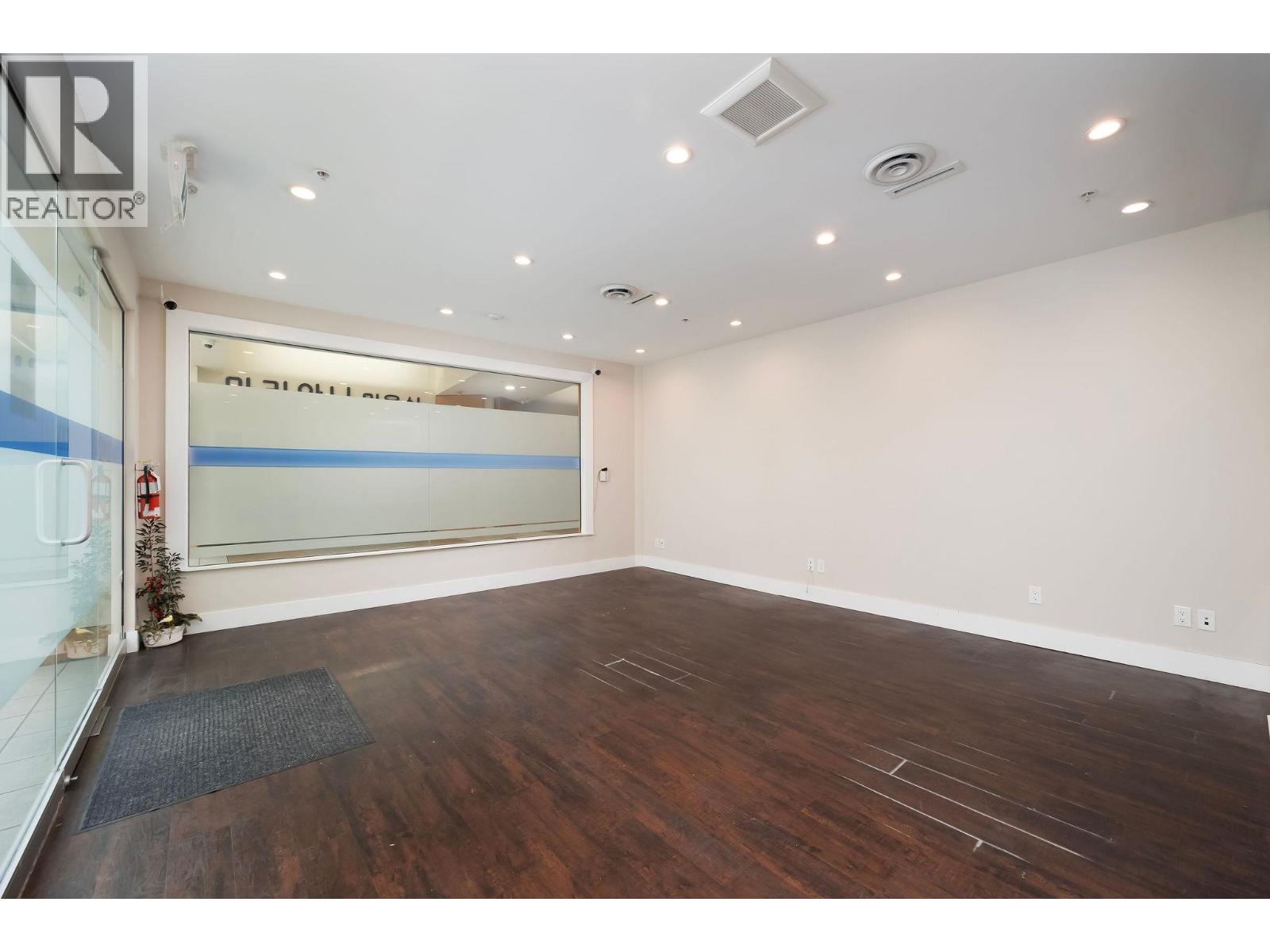 18 1161 The High Street Property Photo 7