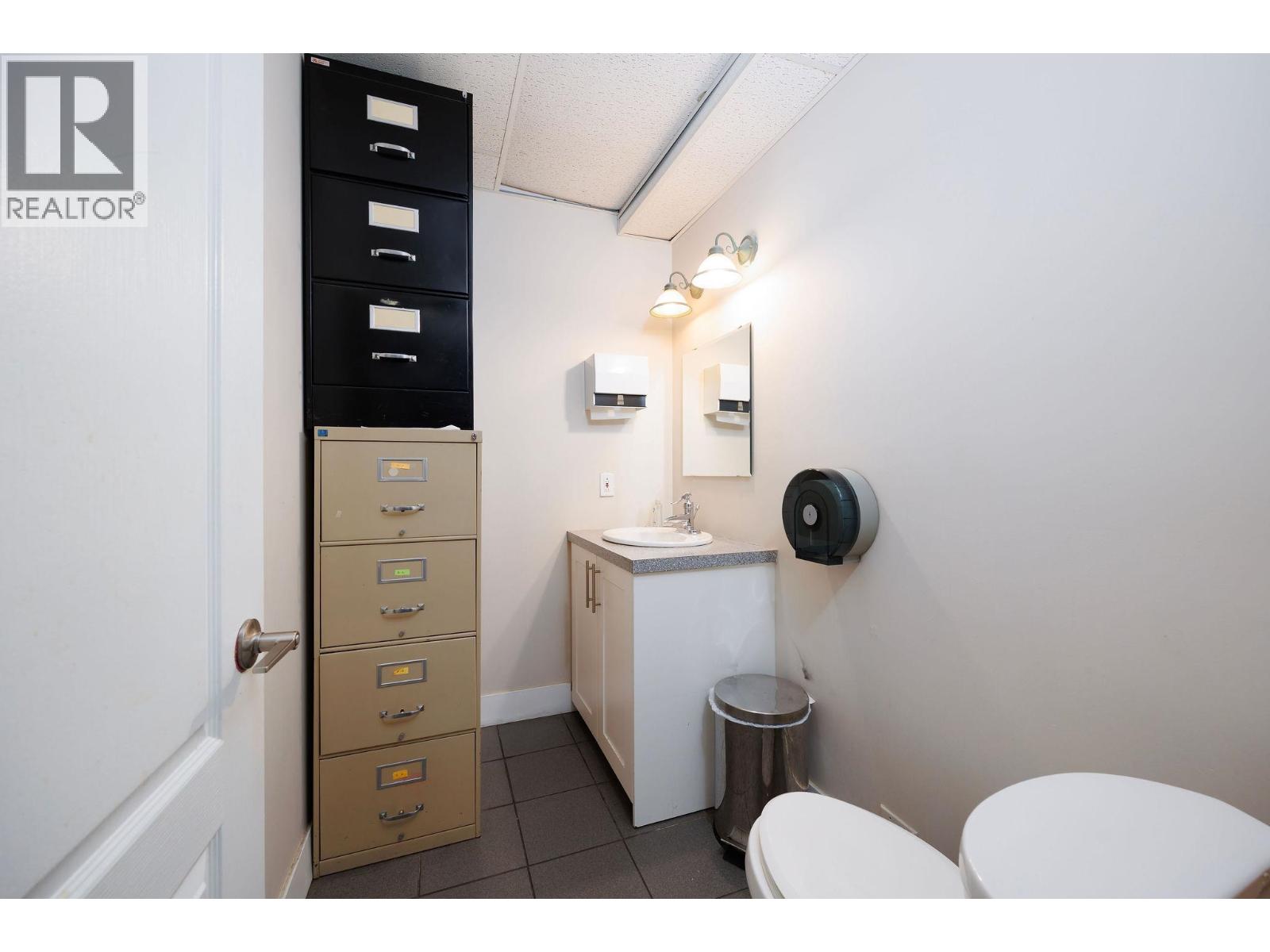 18 1161 The High Street Property Photo 11