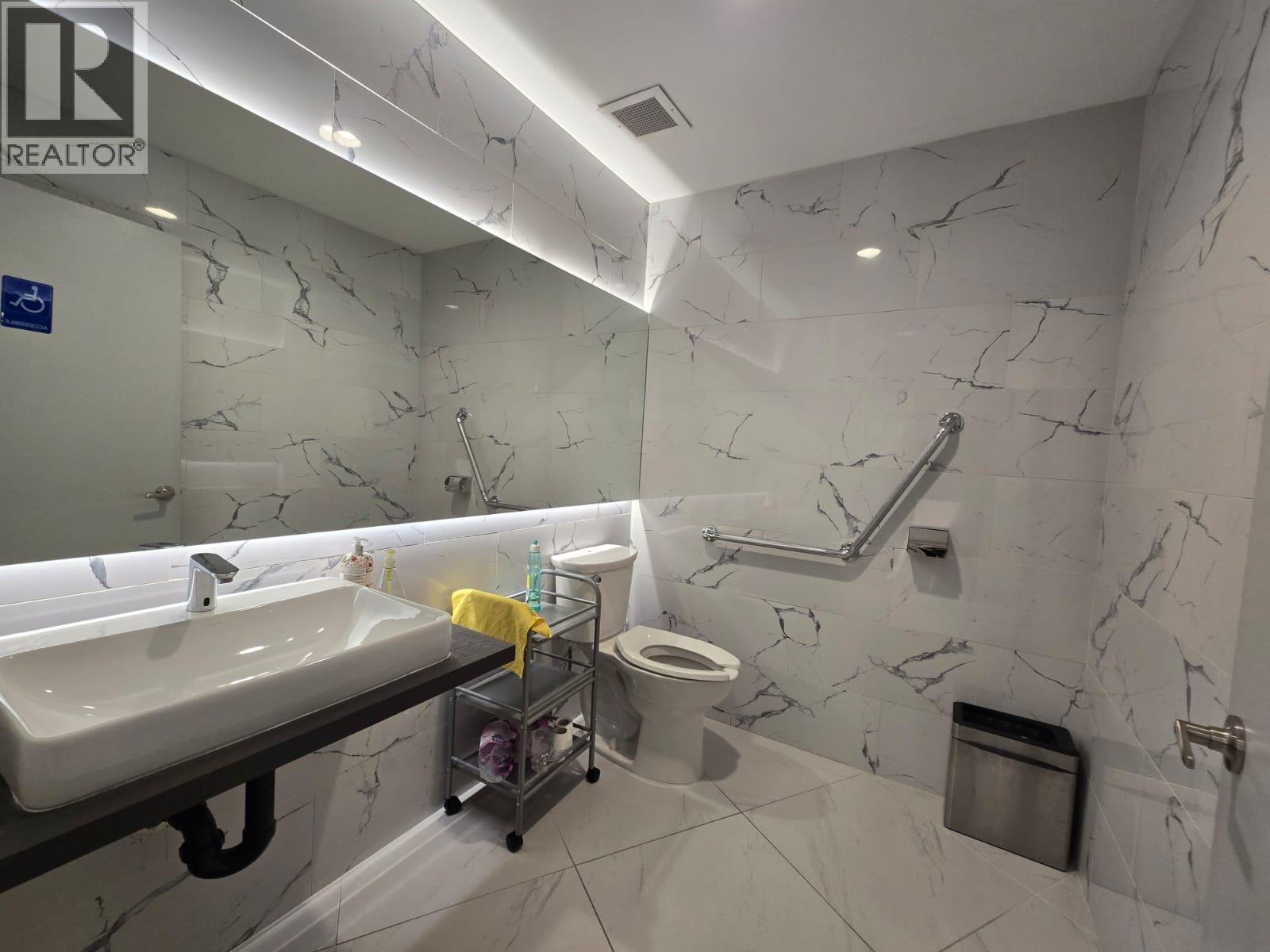 1066 8300 Capstan Way Property Photo 10