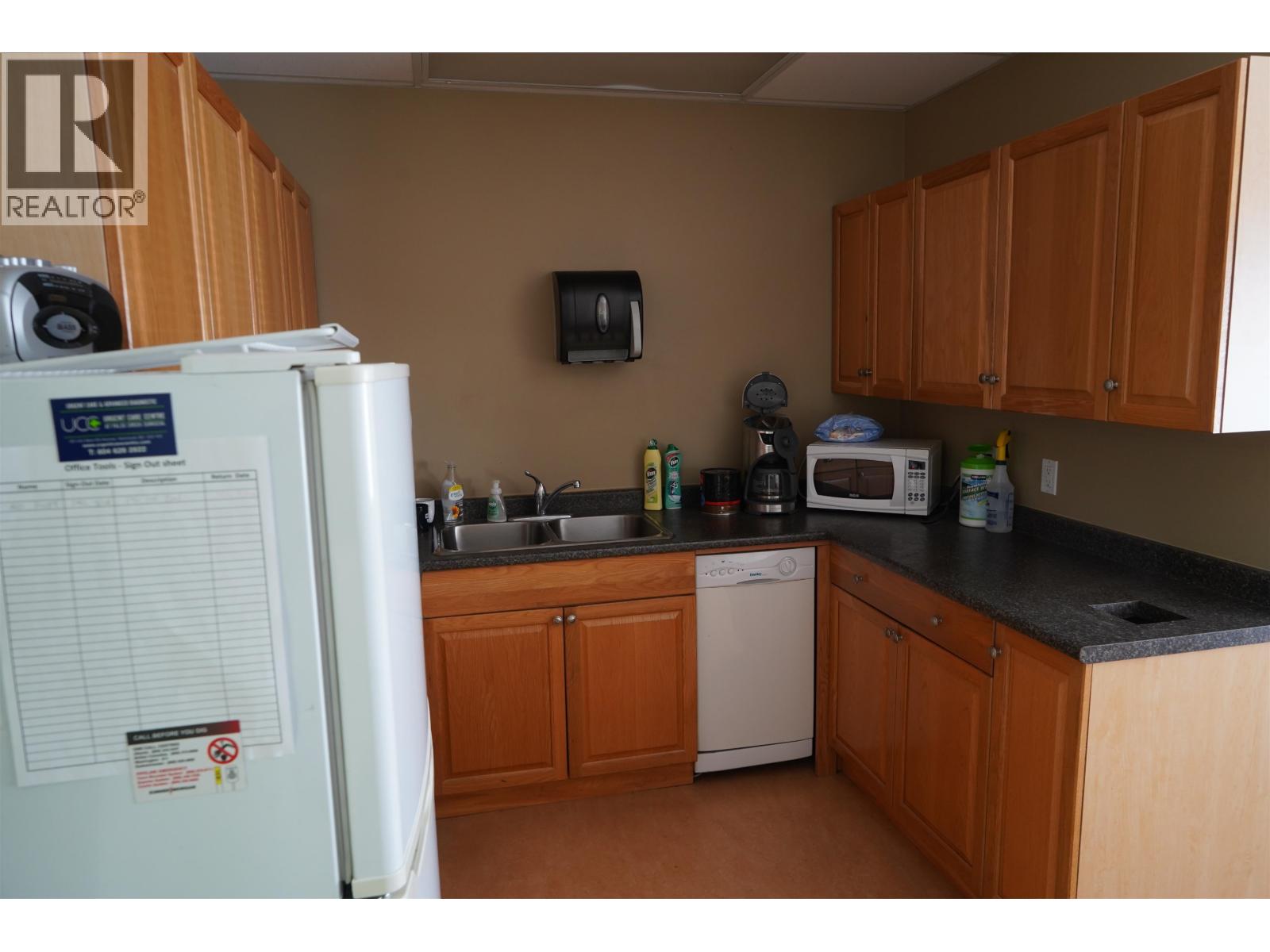 3985 Graveley Street Property Photo 9