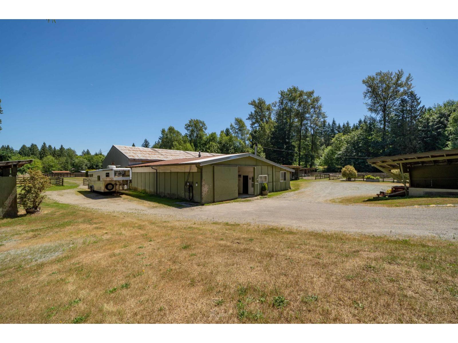 25177 64 Avenue Property Photo 2