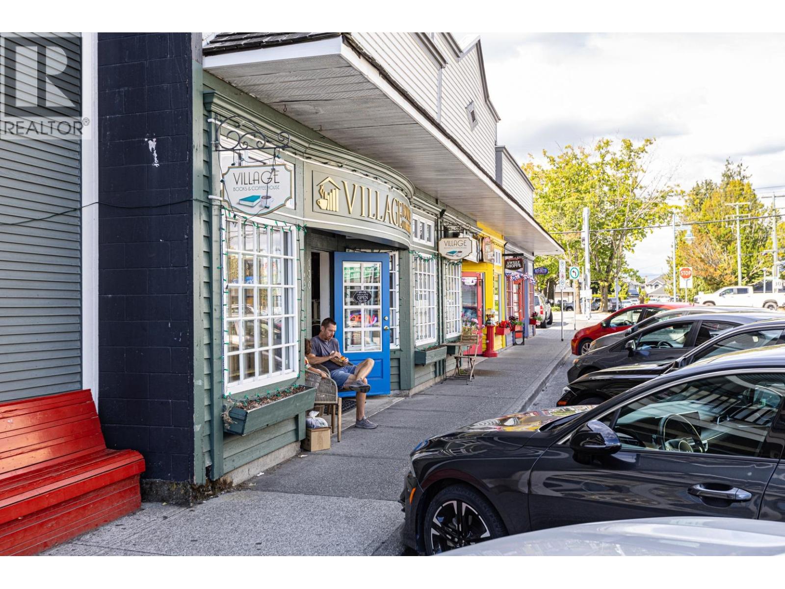 12071 1st Avenue Property Photo 5