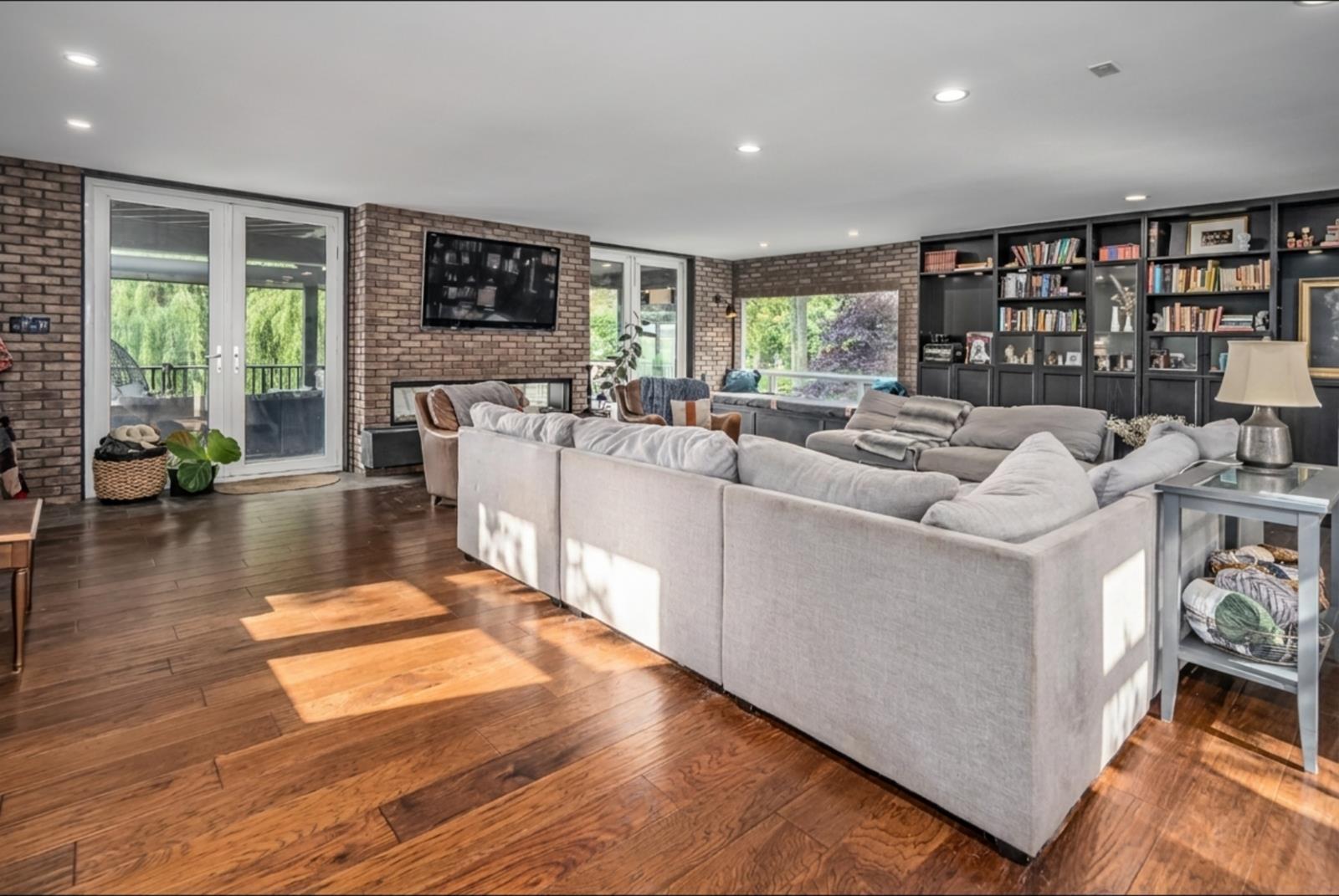 4523 240 Street Property Photo 5