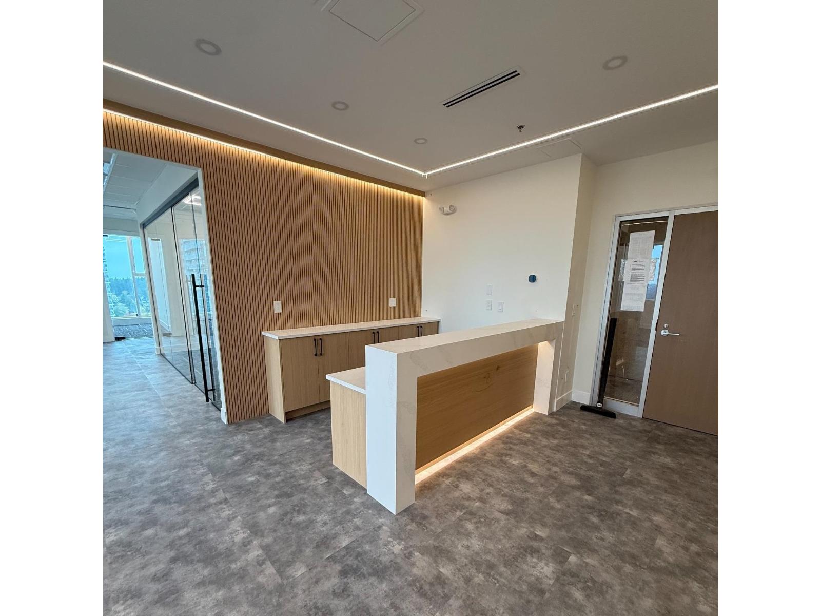 1504 9686 137a Street Property Photo 3