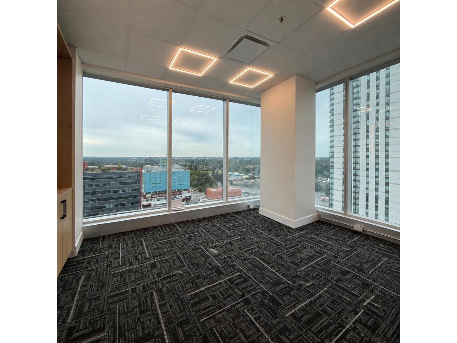 1504 9686 137a Street Property Photo 8