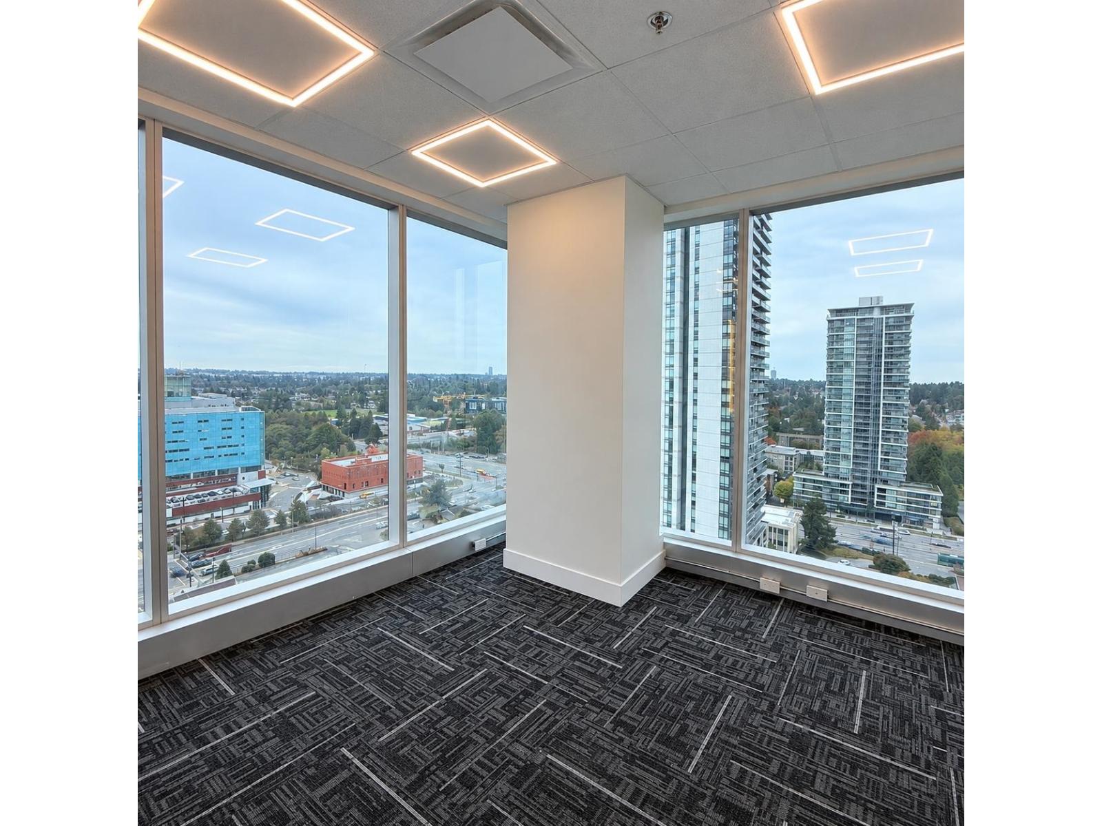 1504 9686 137a Street Property Photo 9