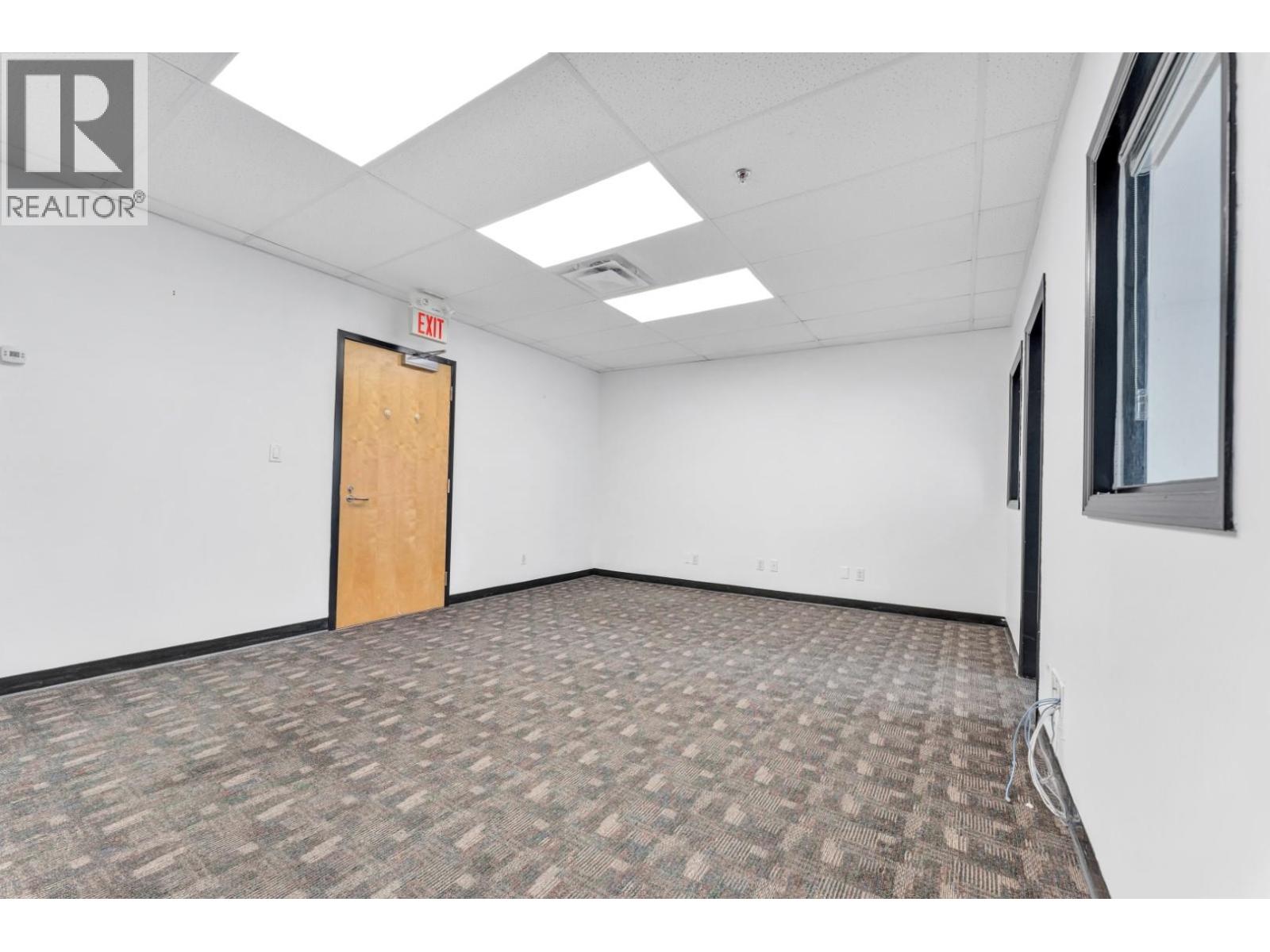317 4538 Kingsway Property Photo 6
