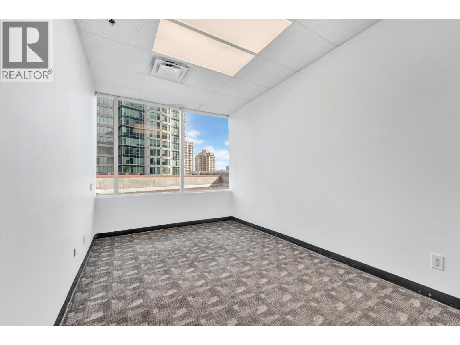 317 4538 Kingsway Property Photo 9