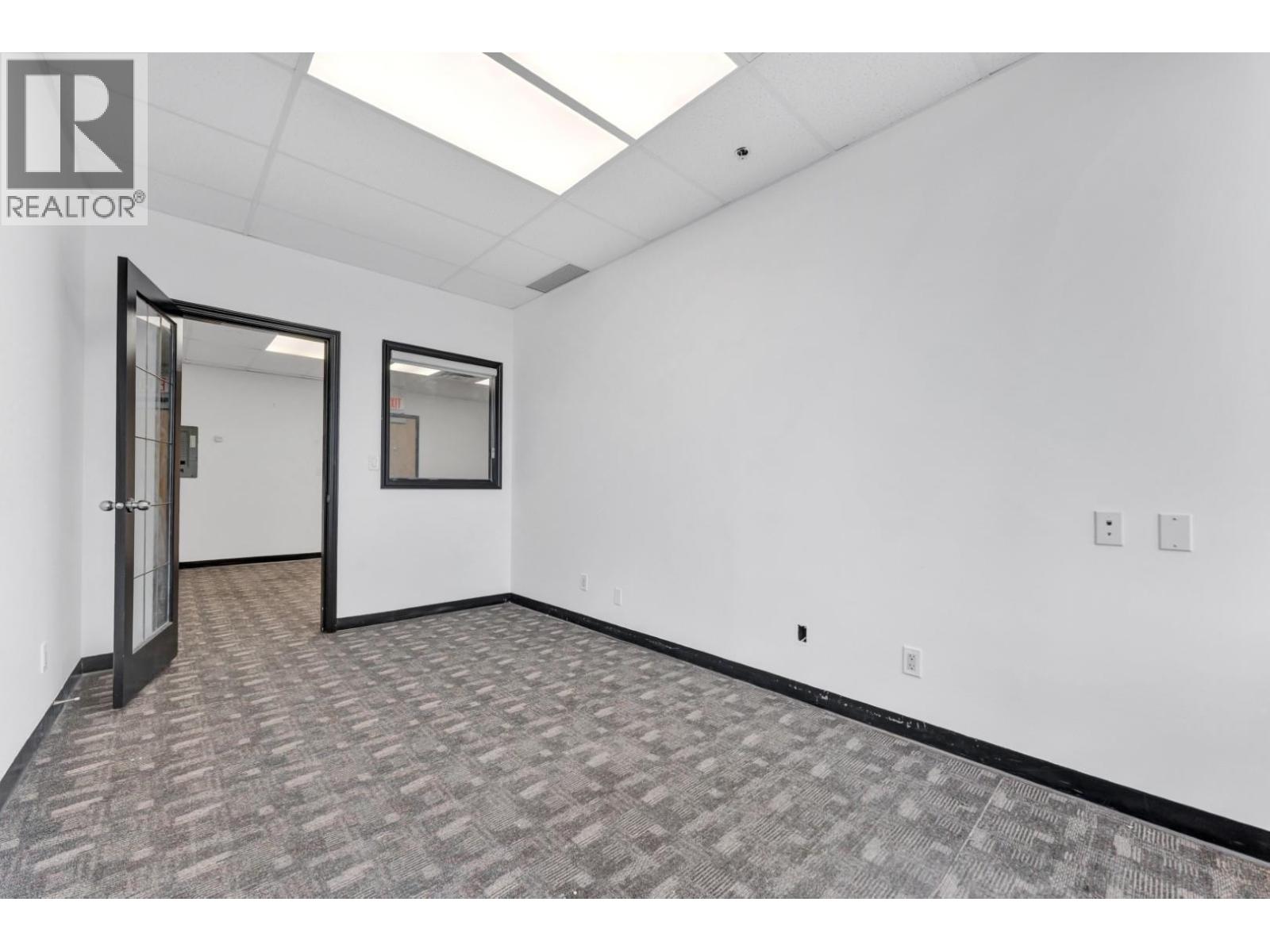317 4538 Kingsway Property Photo 10