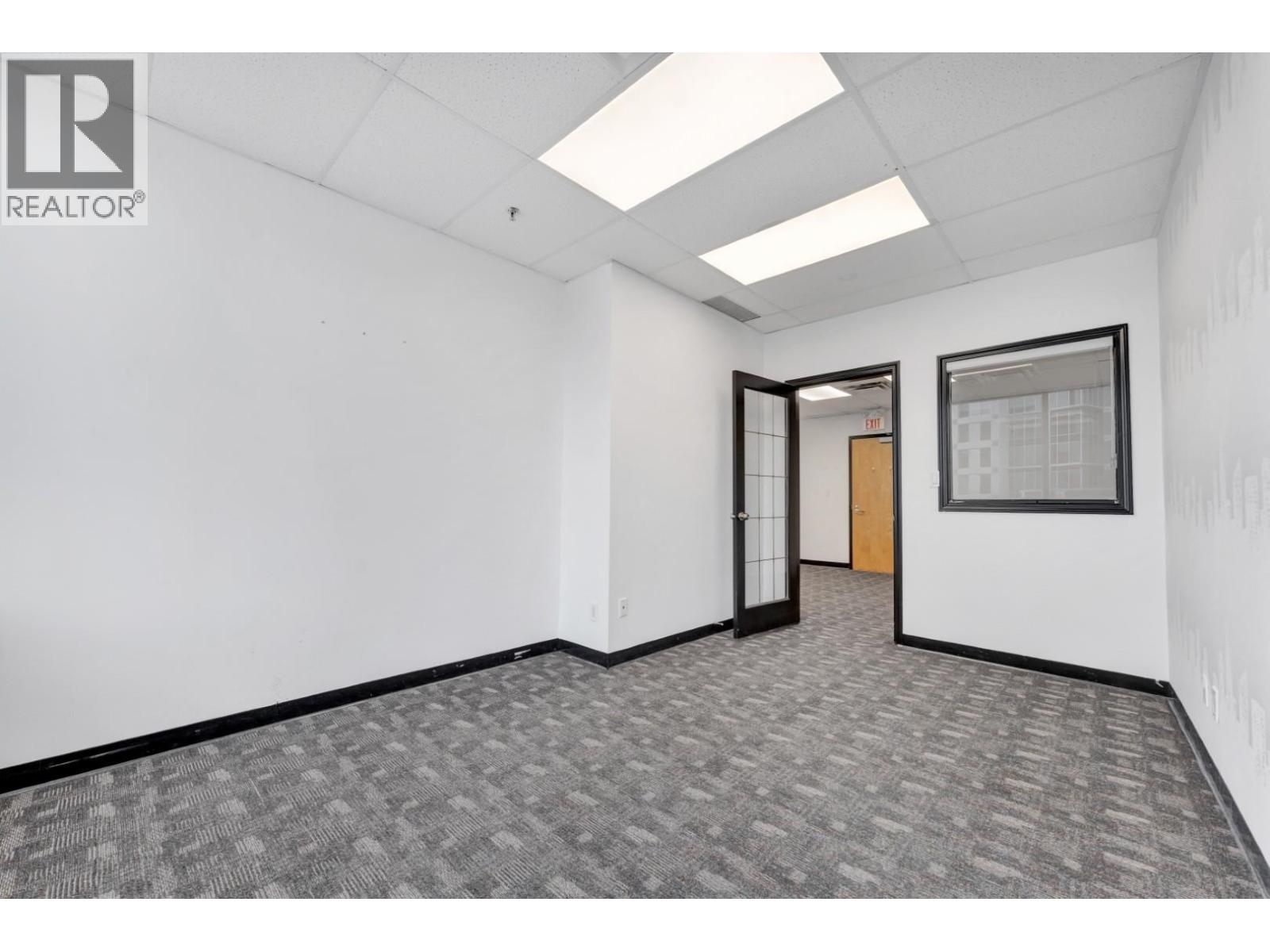 317 4538 Kingsway Property Photo 12