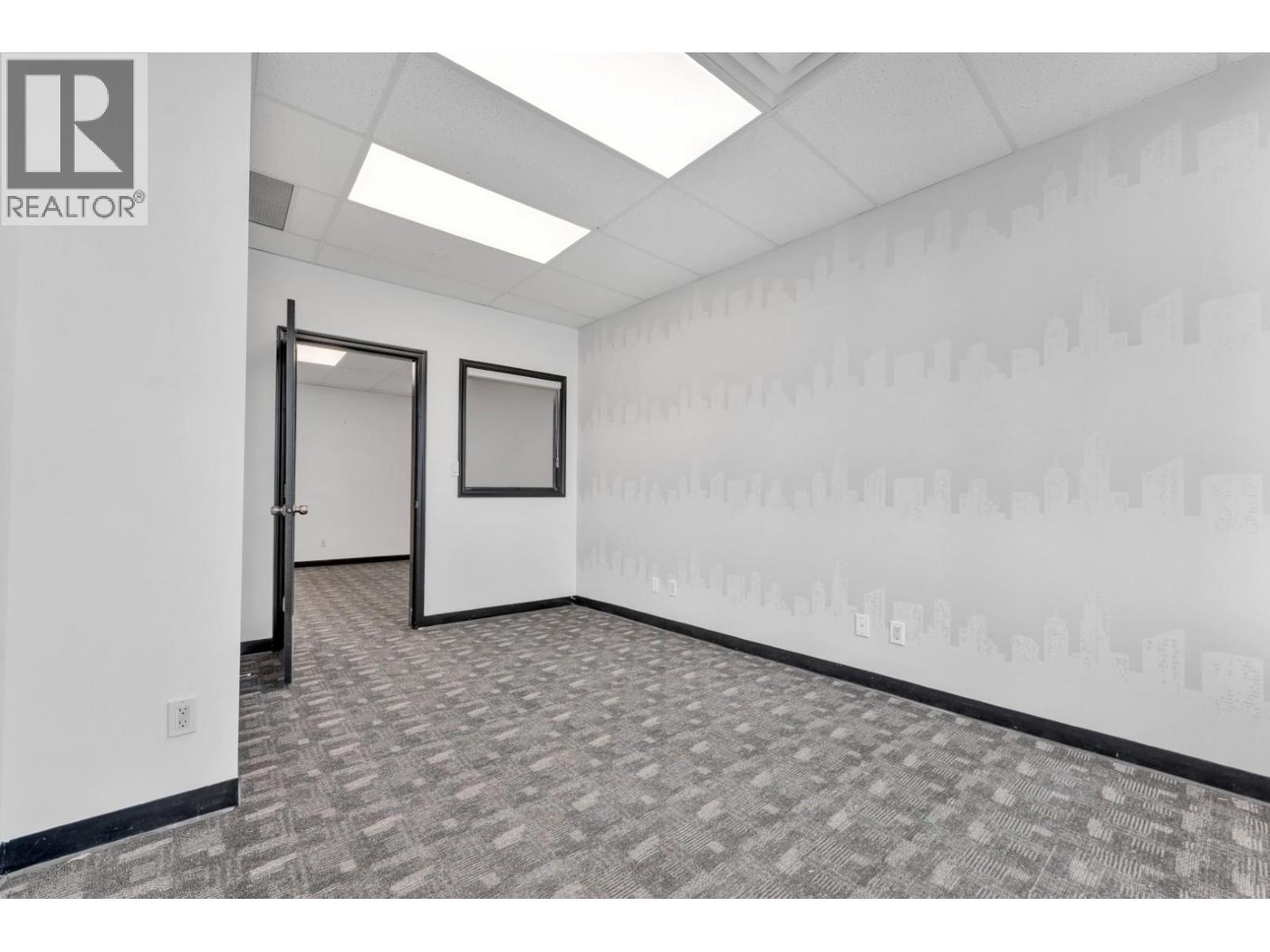 317 4538 Kingsway Property Photo 14