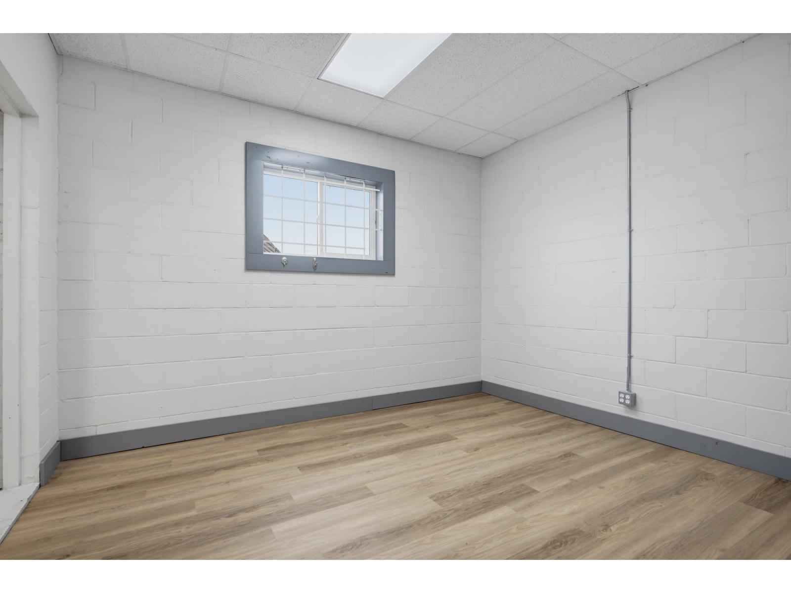 30746 South Fraser Way Property Photo 25